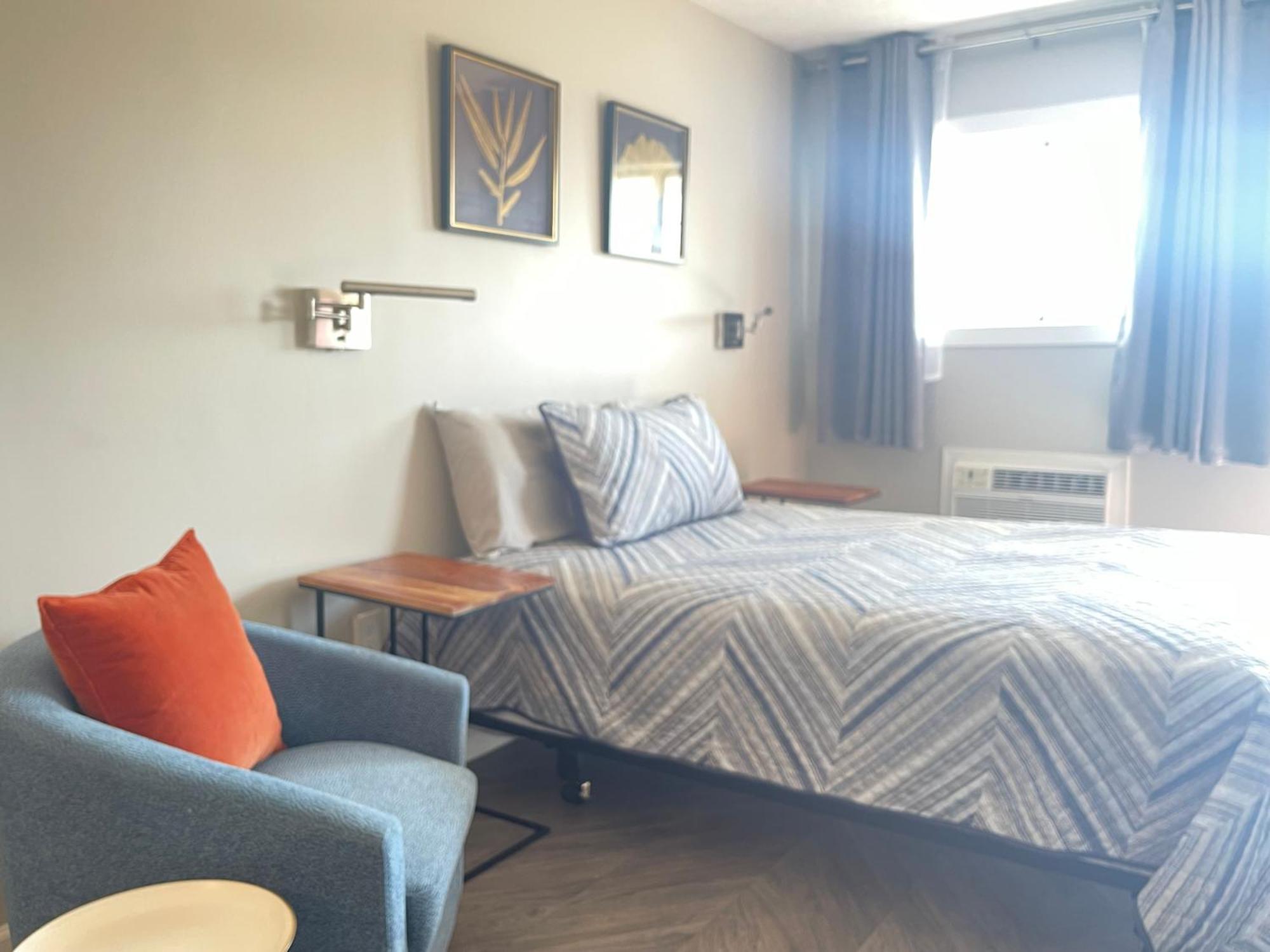 Hotel Lake Anna Glenora Экстерьер фото
